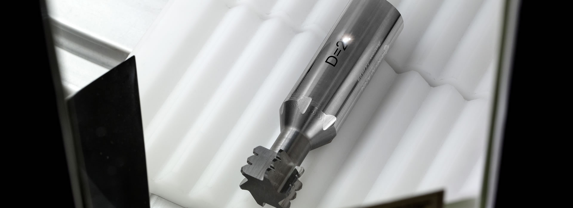 schleiftechnik_cnc_werkzeugschleifen_laserbeschrifung_header_2